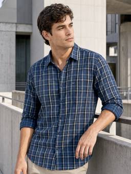 Nobero - Men Navy Blue Checks Regular Fit Shirt