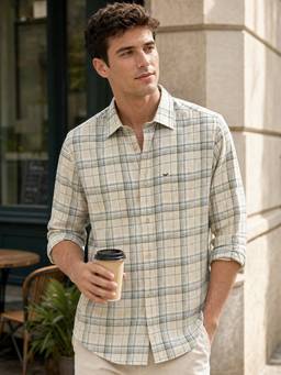 Nobero - Men Light Beige Checks Regular Fit Shirt