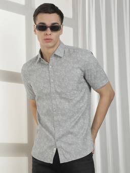 CRIMSOUNE CLUB - Men Grey Floral Printed Shirt
