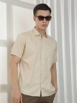 CRIMSOUNE CLUB - Men Beige Solid Shirt
