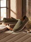 Olive color option, Currently selected