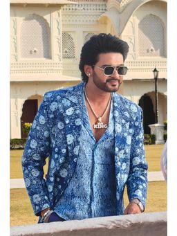 HILO DESIGN - Neelam Tie and Dye Notched Lapel Shirt with Blazer