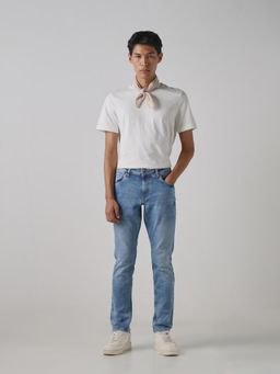 Mufti - Men Blue Cotton Blend Solid Jeans