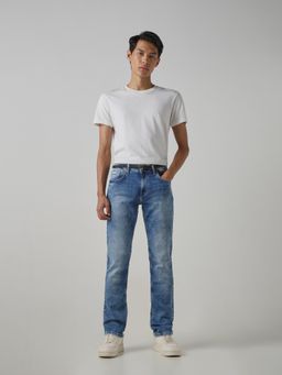 Mufti - Men Blue Denim Solid Jeans