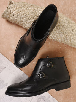 Cobblerz - Men Black Textured Ankle Length Boots