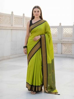 A S CREATION - Cotton Silk Kanchipuram Green Saree with Unstitched Blouse