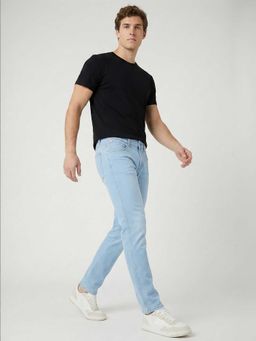 Wrangler - Blue Solid Cotton Blend Skinny Jeans