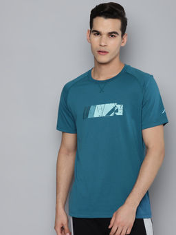 Alcis - Men Teal Printed Slim Fit Running T-shirt