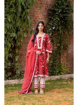 Naseebo - Cherry Blossom Kurta Pant With Dupatta