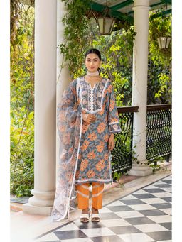 Naseebo - Smoky Grey Kurta And Pant With Dupatta Set