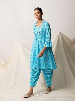 EKOHUM - Blue Bandhani Print Shrug With Inner And Dhoti