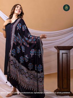 Ethnic Elements - Stitched Black Kurta And Bottom With Dupatta Suit Set - Tamira And Ajrakh
