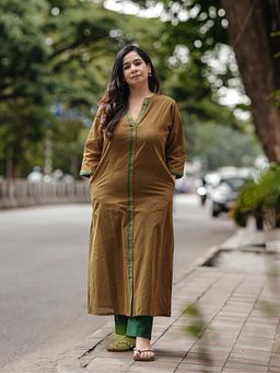 Ethnic Elements - Mangalgiri Cotton Kurta and Pant
