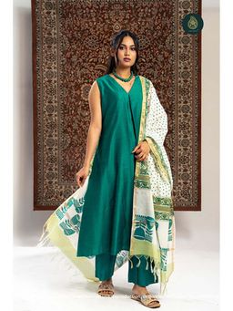 Ethnic Elements - Stitched Kurta And Bottom With Dupatta Suit Set - Emerald Green And Sanganeri