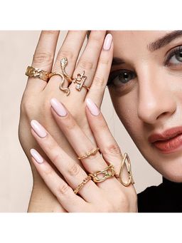 Karatcart - Bohey by Gold Plated 7 Rings Pack with Heart, Chain, Snake, and Pearl Accents Women