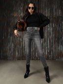 Black color option, Currently selected