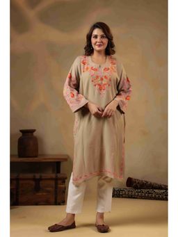 Zamour - Floral Paisley Aari Embroidery Kashmiri Pheran Kurta