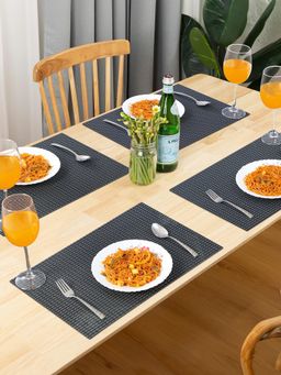 OBSESSIONS - Heat Resistant Table Placemats Black (Pack of 6)