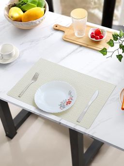 OBSESSIONS - Heat Resistant Table Placemats Cream (Pack of 6)
