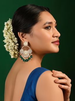 Kalakrith Milano - Women Green Chandbali Kundan Earrings
