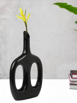 De Maison Decor - Otilia Glossy Black Vase