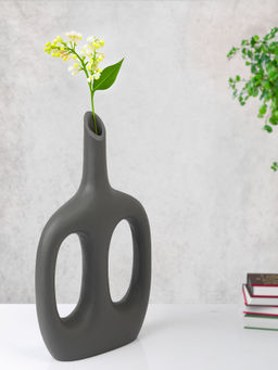 De Maison Decor - Otilia Grey Textured Vase