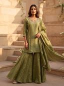 Green color option, Sold out, Currently selected
