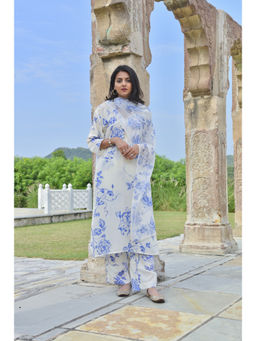 Oodeypore - Women Modal Floral Off White Kurta with Pant and Dupatta