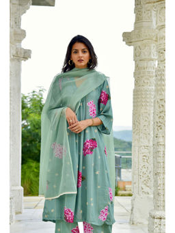 Oodeypore - Women Modal Floral Green Kurta with Dupatta