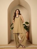 Khaki color option, Currently selected