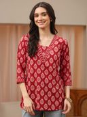 Red color option, Sold out, Currently selected