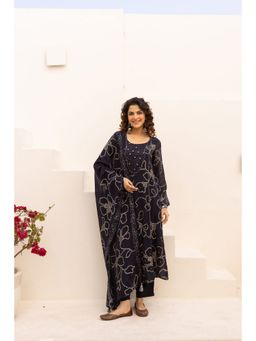 Nehamta - Women Navy Blue Chanderi Floral Kurta with Pant and Dupatta