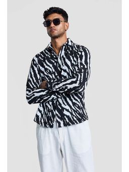 Snitch - Black Textured Animal Print Shirt