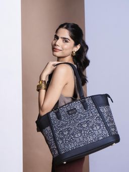 Zouk - Lattice Lace Classic Commute Office Tote Bag