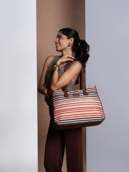 Zouk - Qutub Stripes Getaway Shoulder Bag