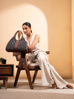 Zouk - Konkona Statement Taj Guldasta Satchel Bag