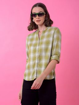 CRIMSOUNE CLUB - Women Green Checked Mandarin Neck Shirt