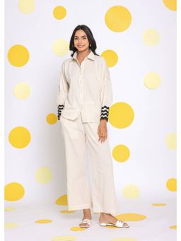 Kaori By Shreya - Off White Shirt and Pants Linen (Set of 2)