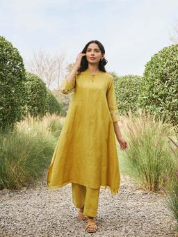 Vaayu - Mustard Daffodil Embroidered Co-Ord (Set of 2)