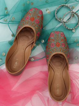 Iconics - Women Green Slip-On Square Toe Juttis