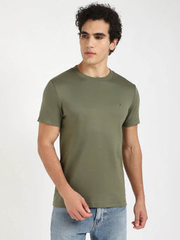 Tommy Hilfiger - Men Olive Solid Slim Fit Cotton T-shirt
