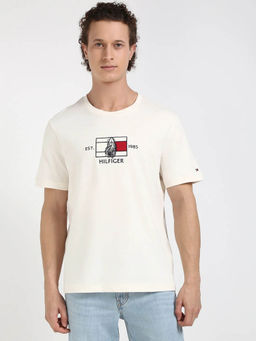 Tommy Hilfiger - Men Off White Logo Regular Fit Cotton T-shirt