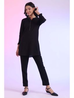 Aurelia - Women Black Solid Pure Cotton Straight Kurti