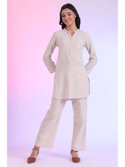 Aurelia - Women Nude Solid Straight Kurti