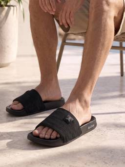 AVANT - Men Black FlowKnit Sliders