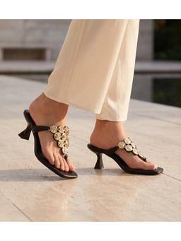 Pair ie Tales - Women Black Heels
