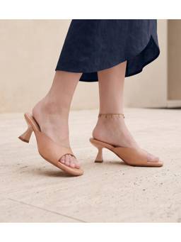 Pair ie Tales - Women Beige Heels