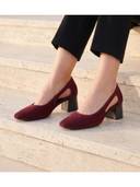 Maroon color option, Currently selected