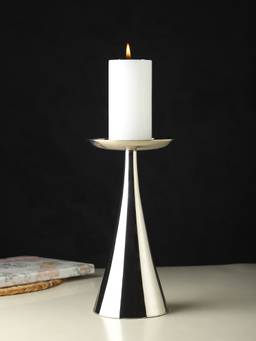 De Maison Decor - Aureus Petite Silver Pillar Candle Stand