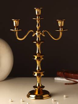 De Maison Decor - Imperium Crested 3-Arm Candleholder - Gold